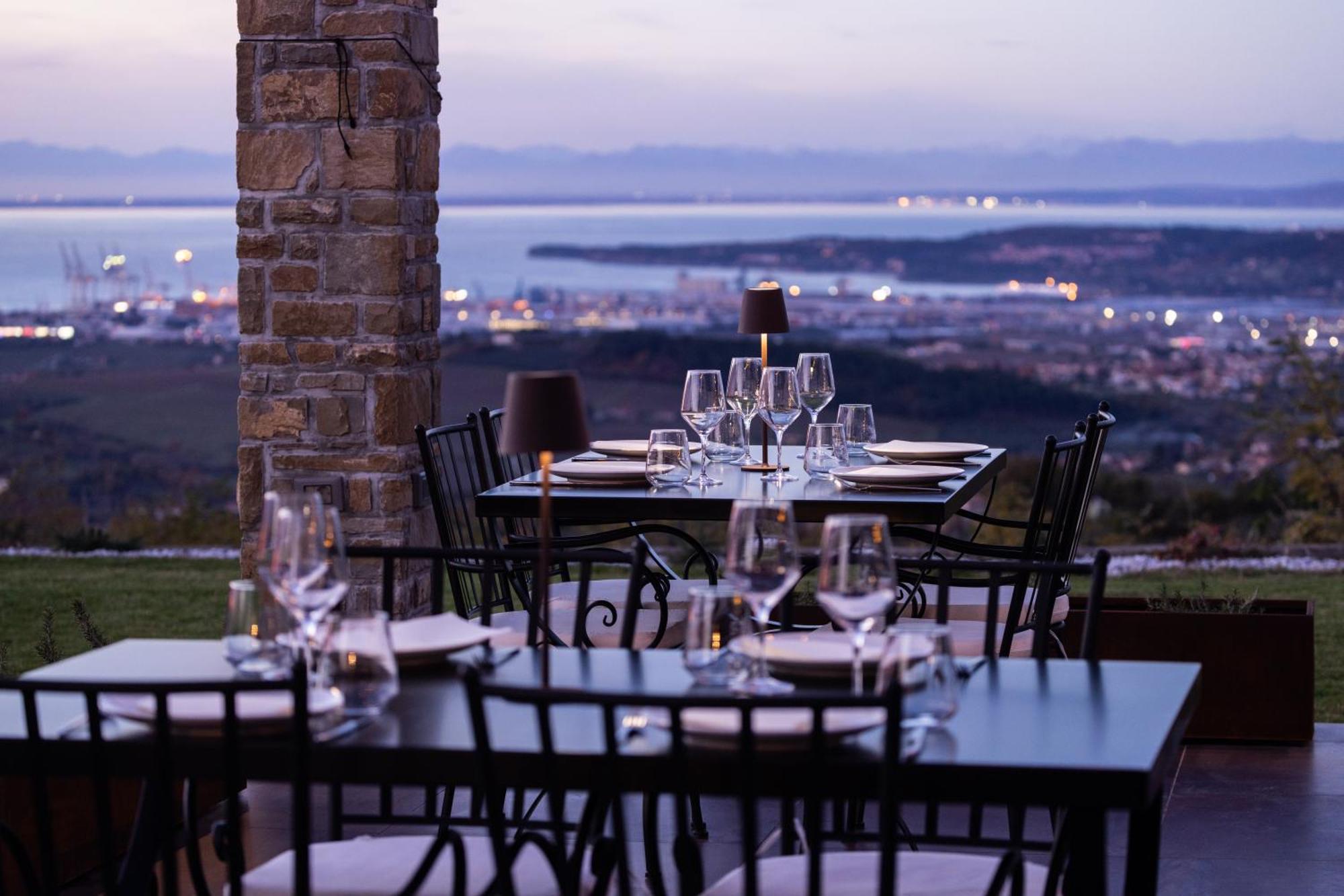 Stok - Rooms, Wine & Restaurant - Marezige, Koper Exteriér fotografie